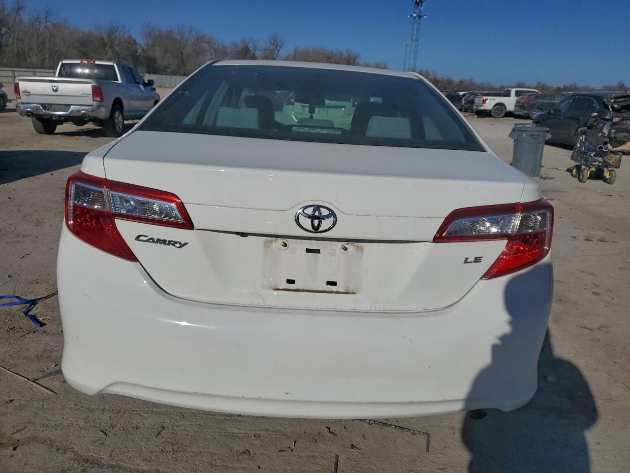 2014 TOYOTA CAMRY