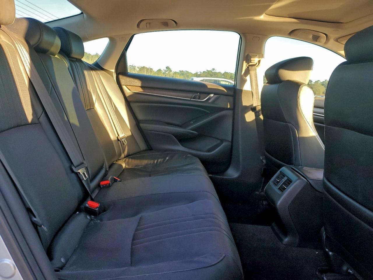 2018 HONDA ACCORD
