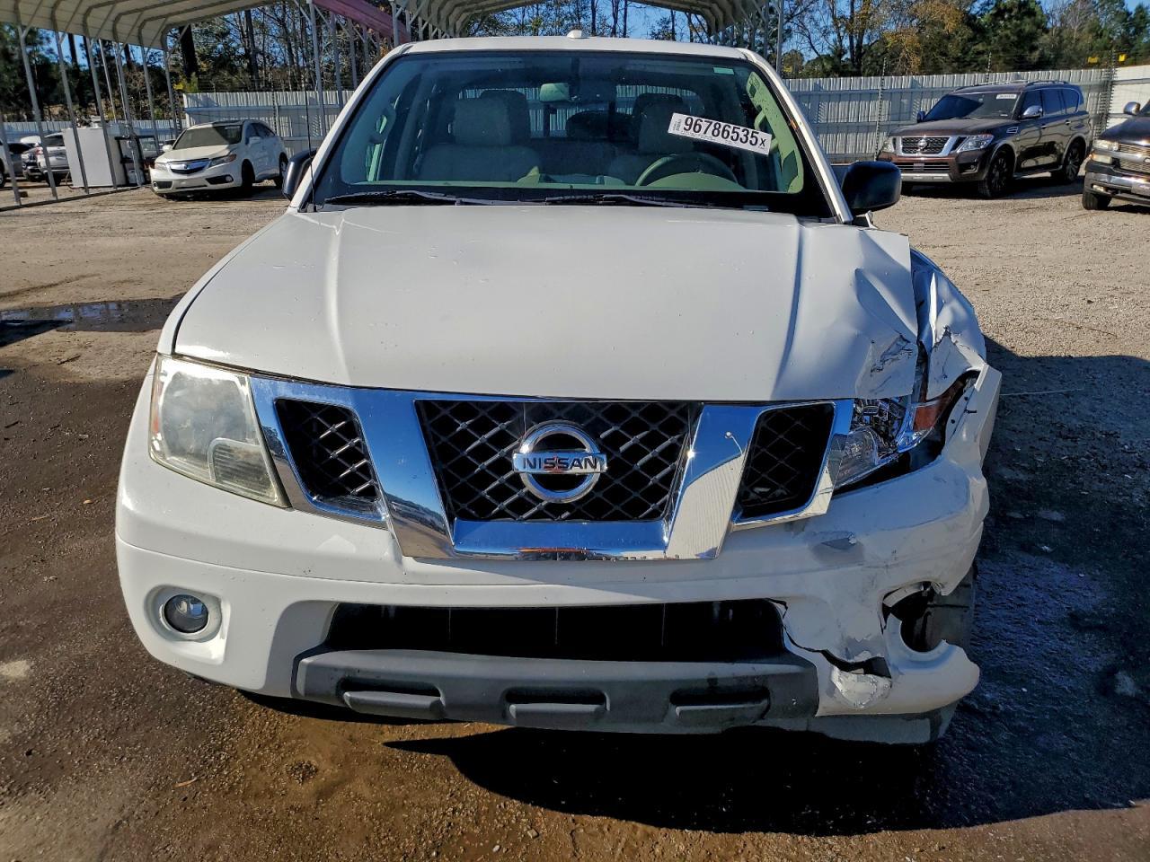 2016 NISSAN Frontier