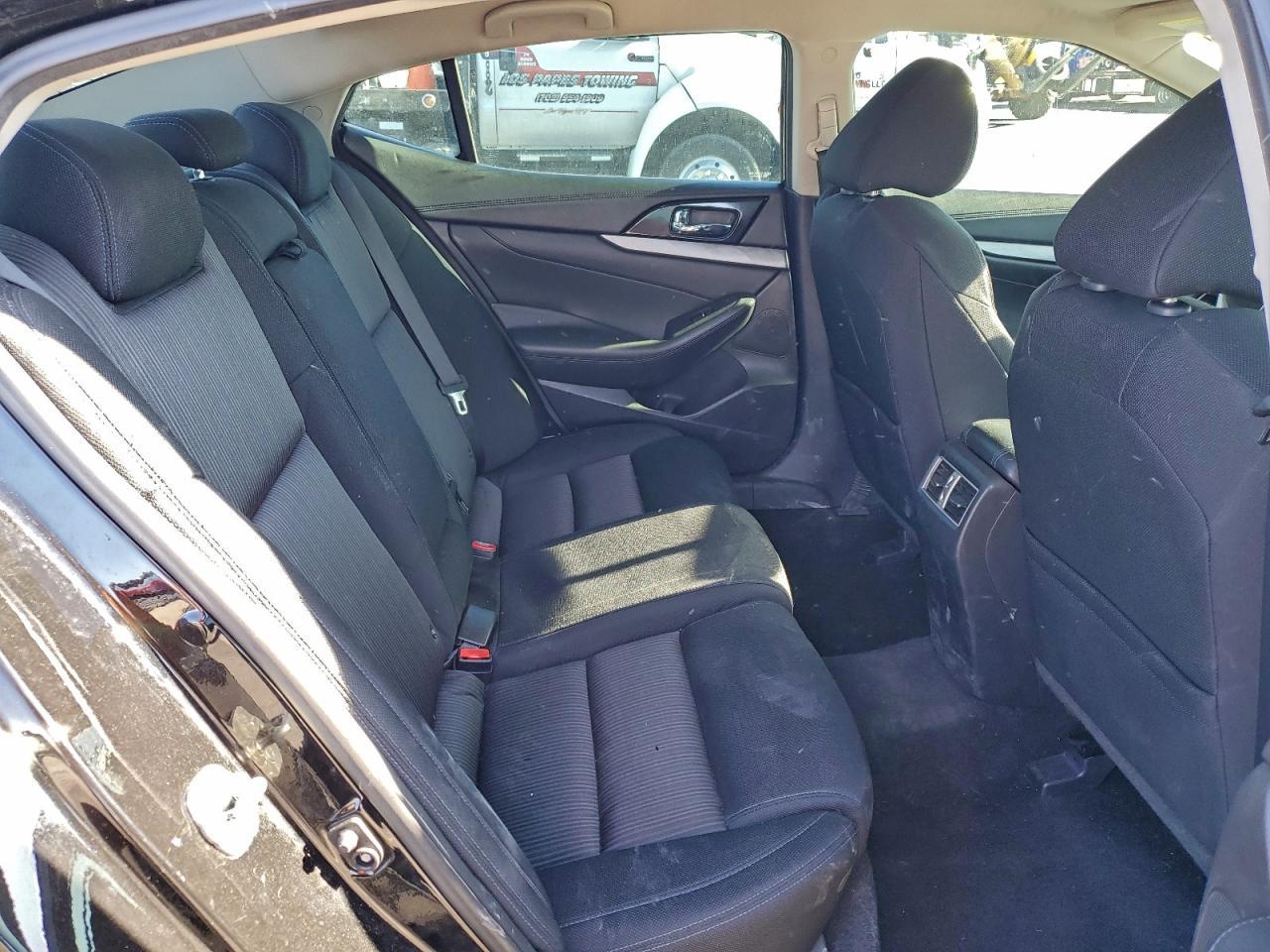 2017 NISSAN Maxima