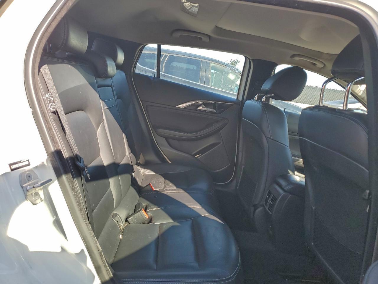 2017 INFINITI QX30