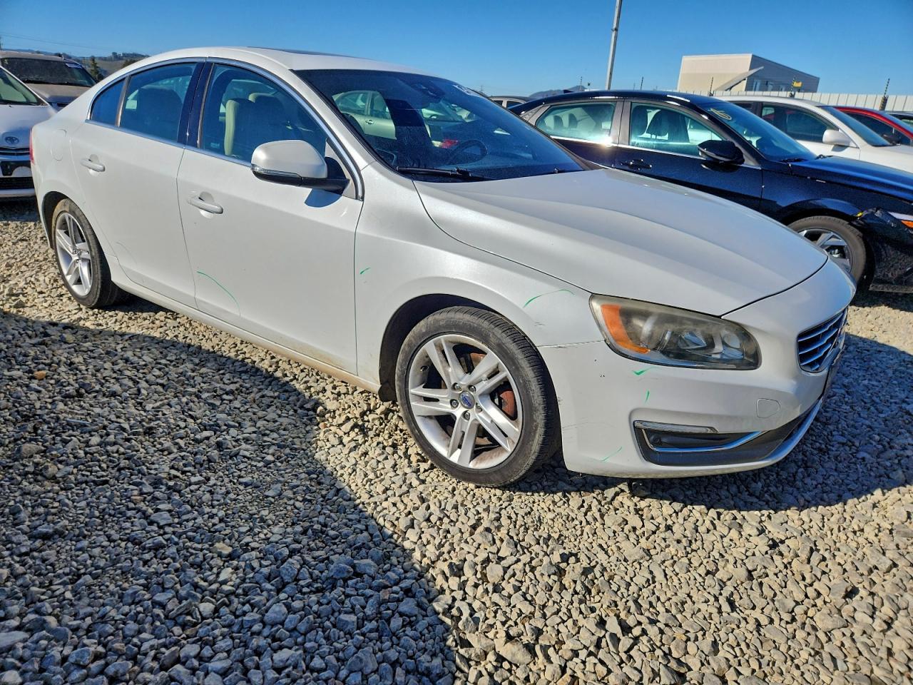 2015 VOLVO S60