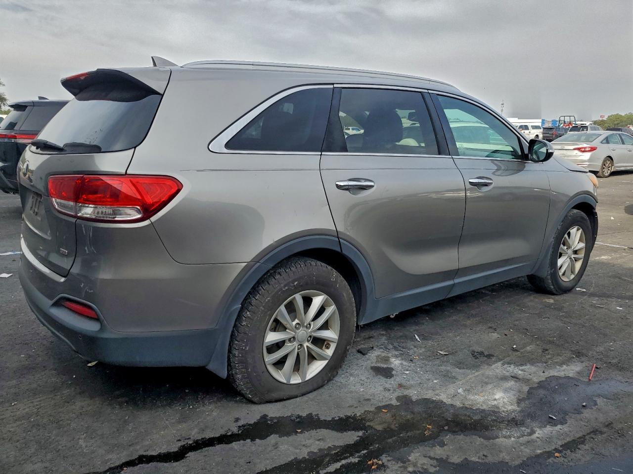 2017 KIA SORENTO