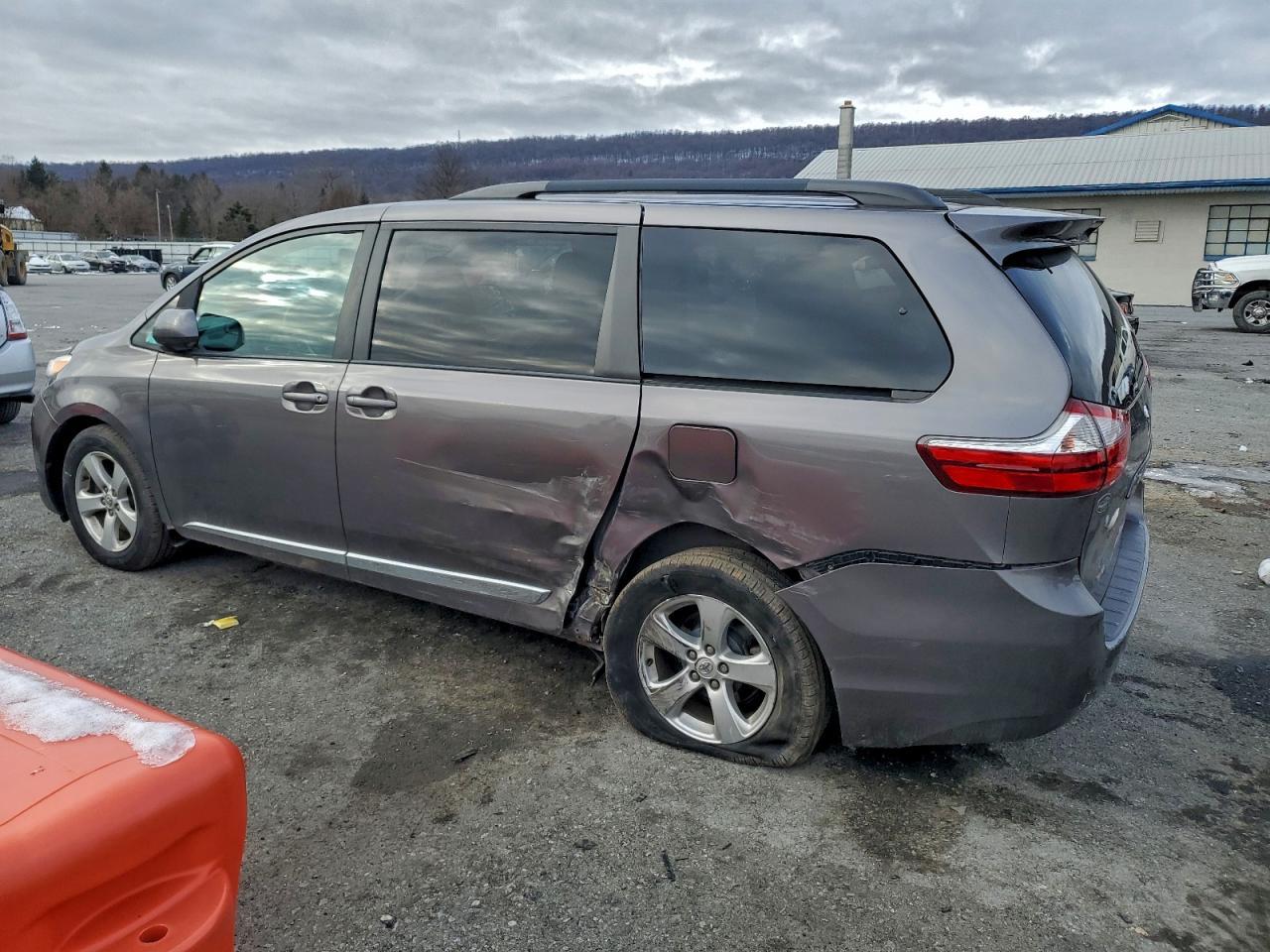 2017 TOYOTA SIENNA
