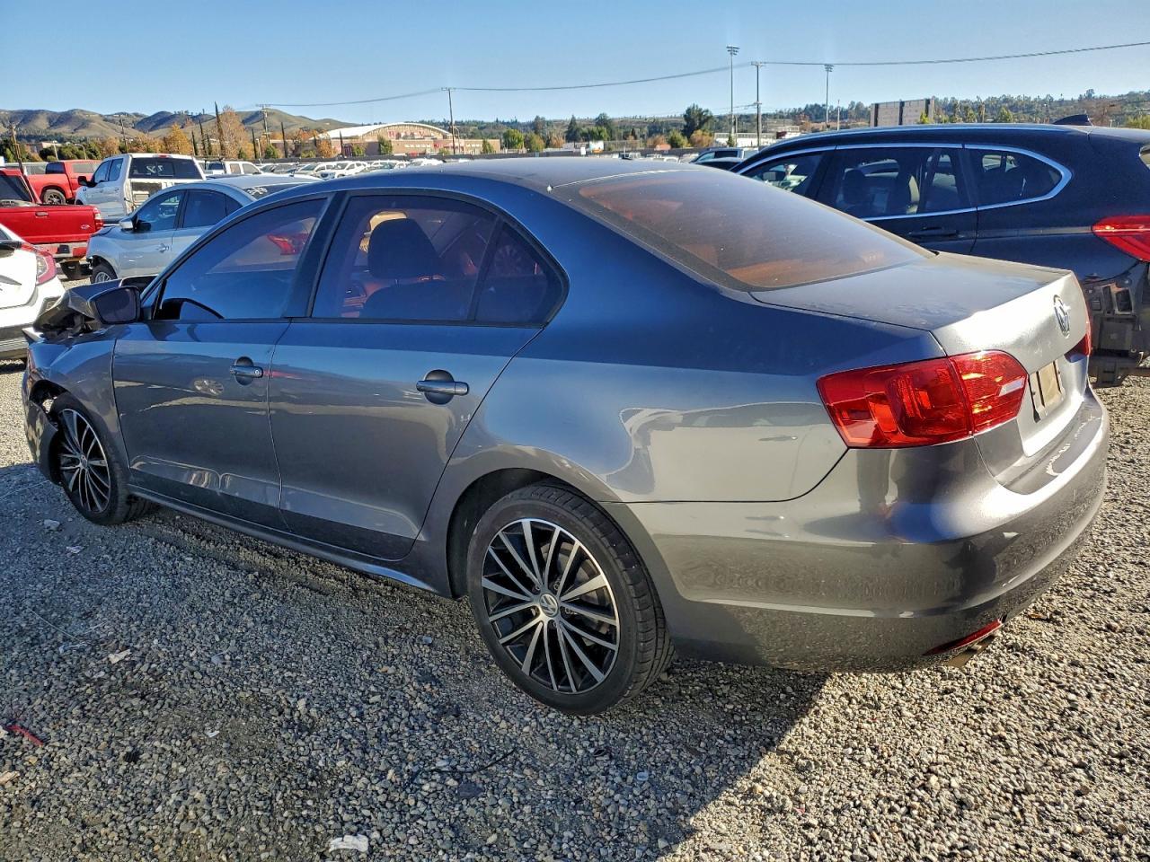 2011 VOLKSWAGEN JETTA