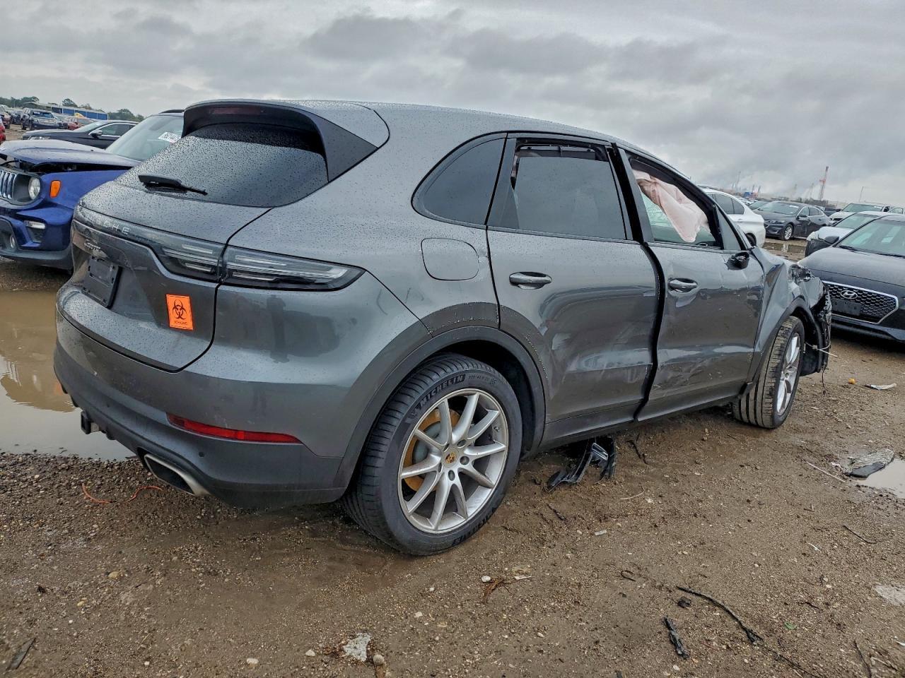 2023 PORSCHE CAYENNE