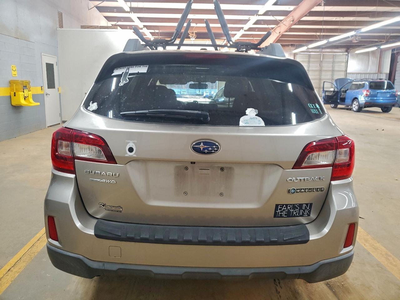 2015 SUBARU Outback