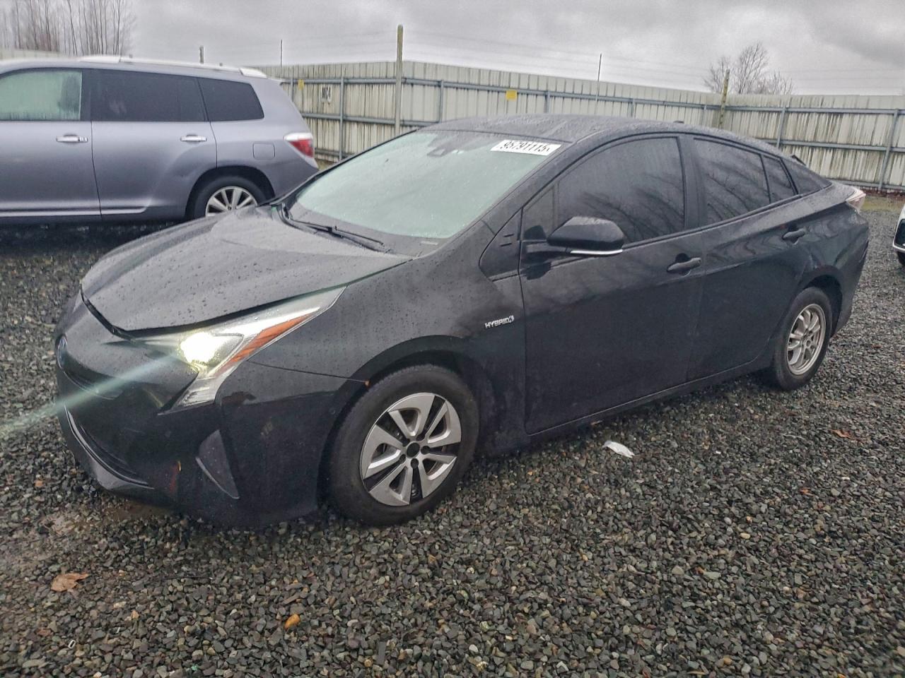 2017 TOYOTA PRIUS