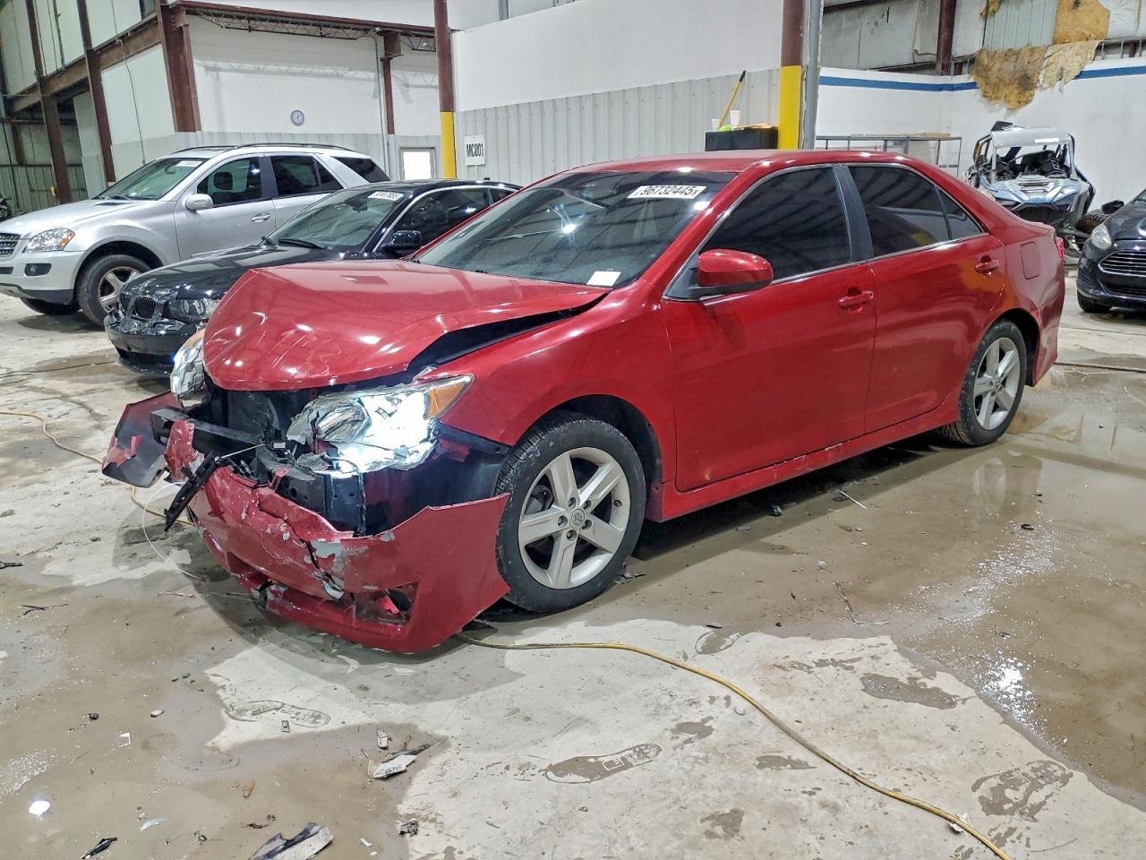 2014 TOYOTA CAMRY