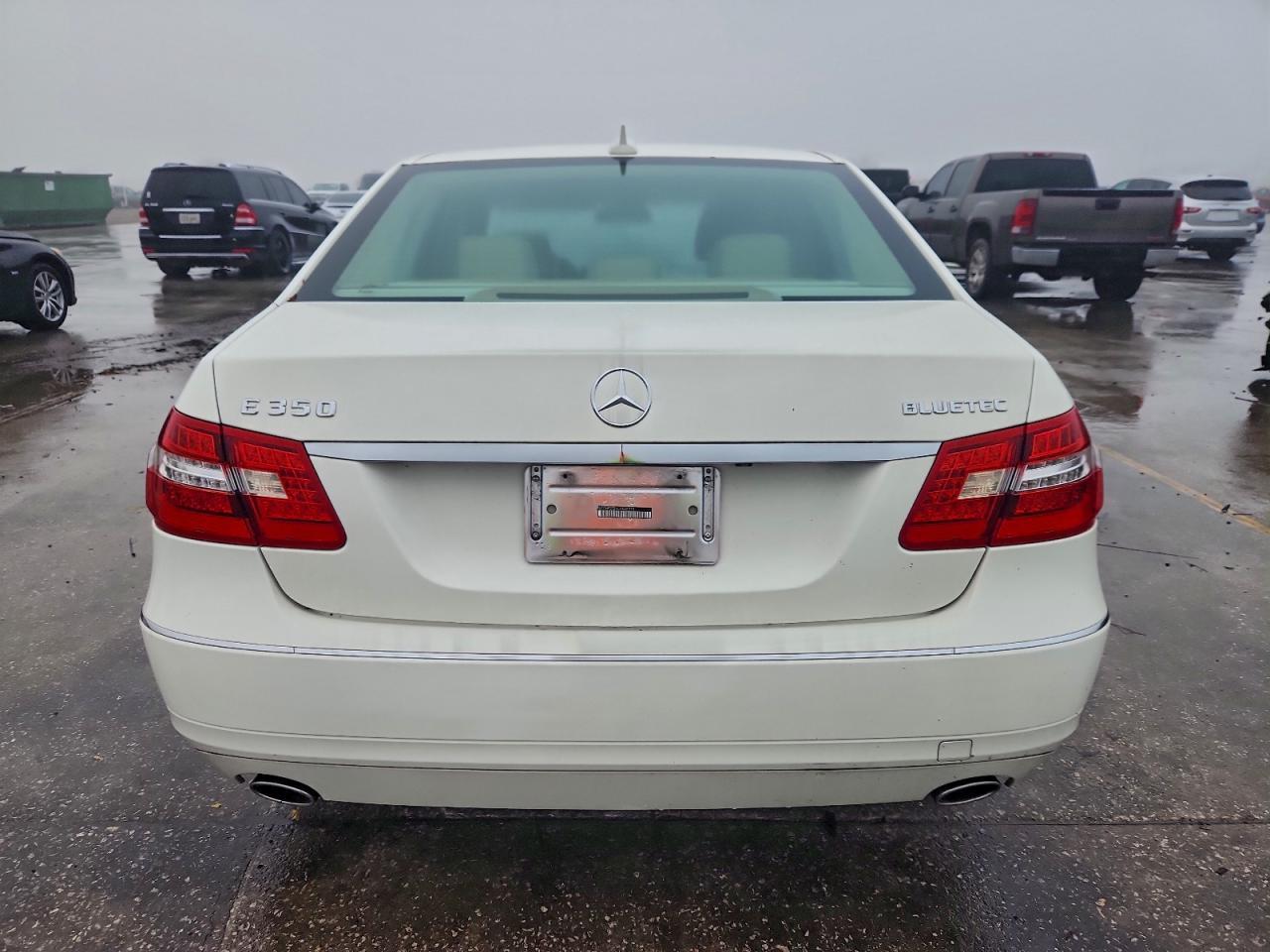 2012 MERCEDES-BENZ E-Class