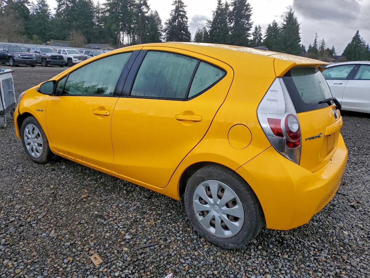2014 TOYOTA Prius c
