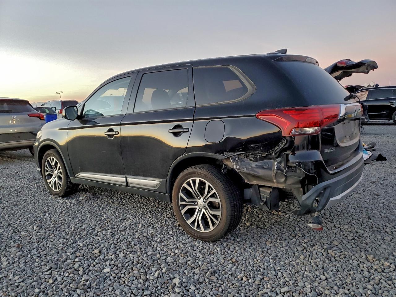 2018 MITSUBISHI outlander