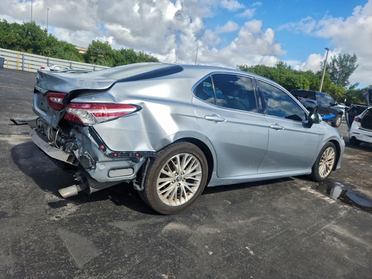 2018 TOYOTA CAMRY