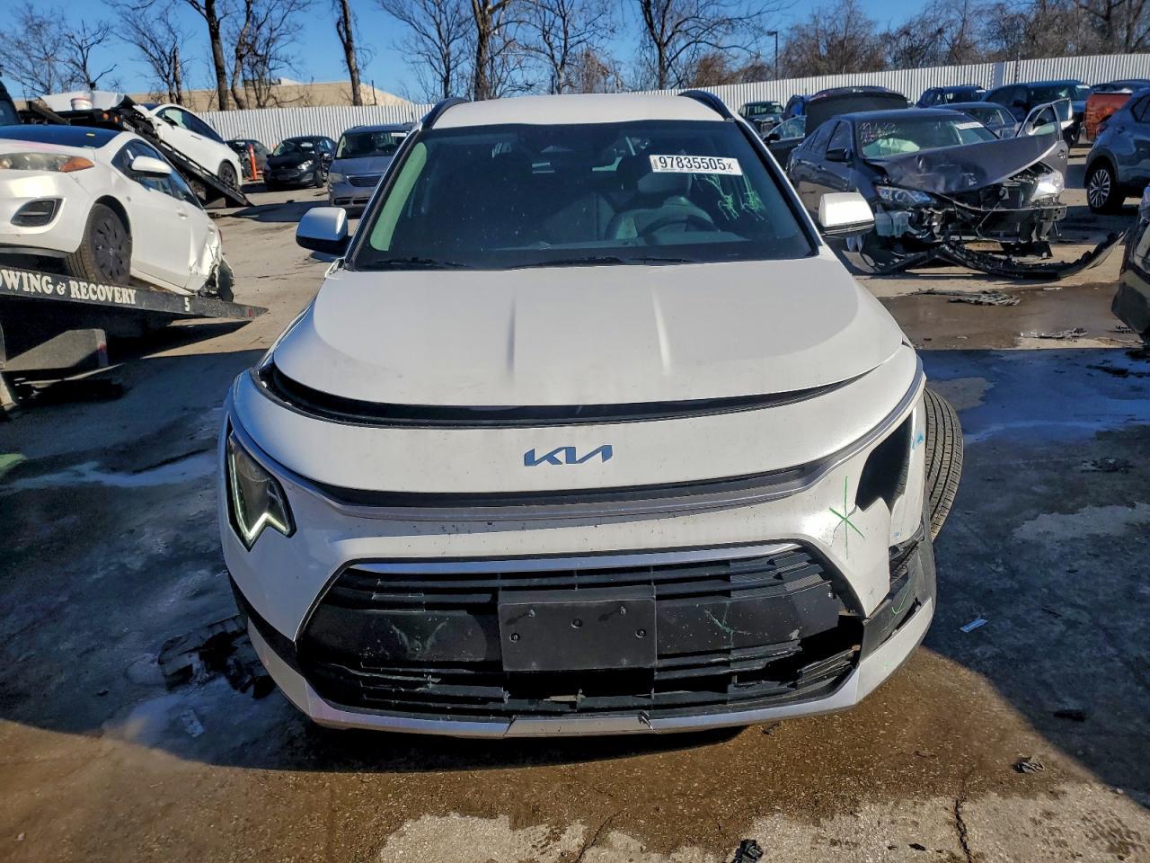 2025 KIA Niro