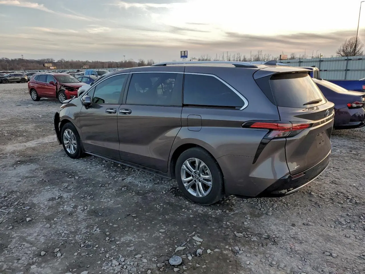 2023 TOYOTA SIENNA