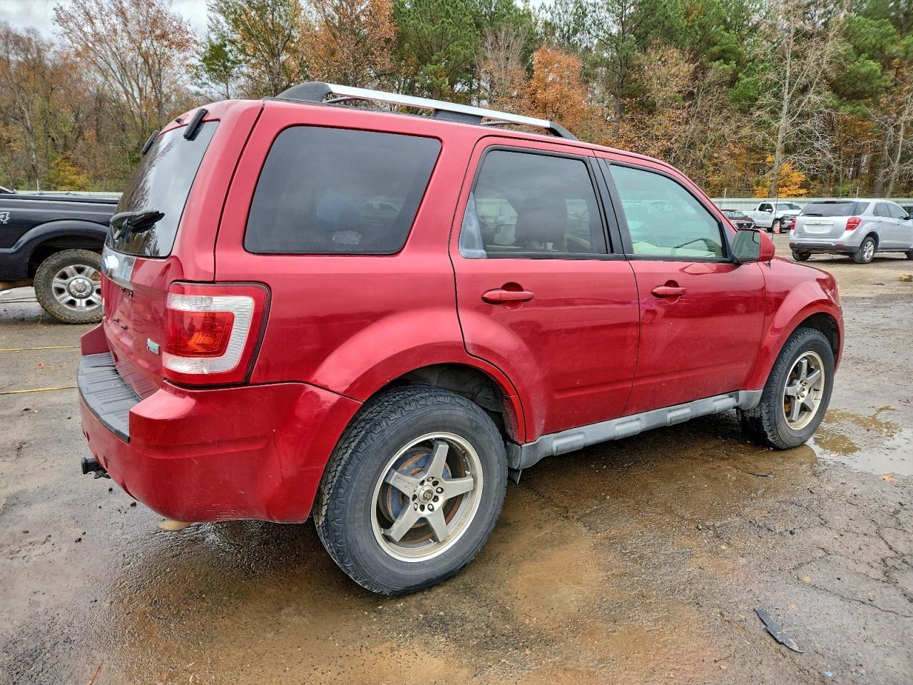 2010 FORD ESCAPE