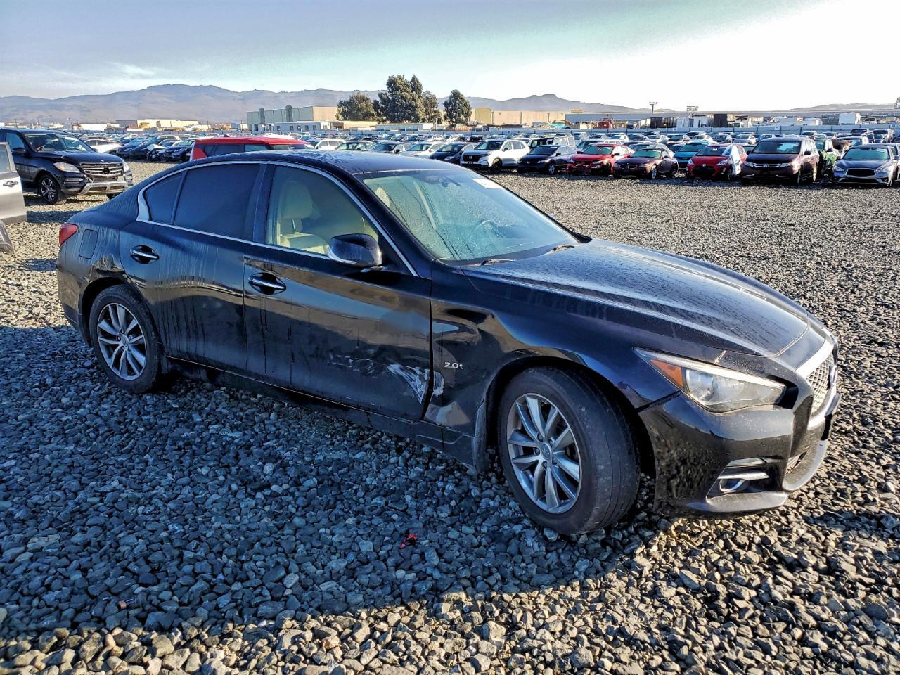 2016 INFINITI Q50