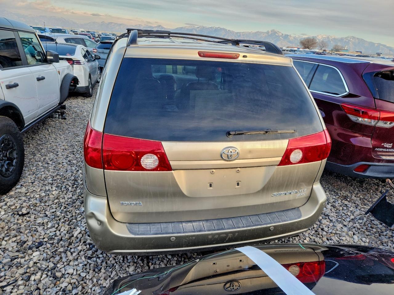 2008 TOYOTA SIENNA