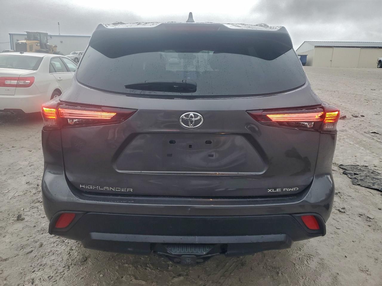 2024 TOYOTA HIGHLANDER