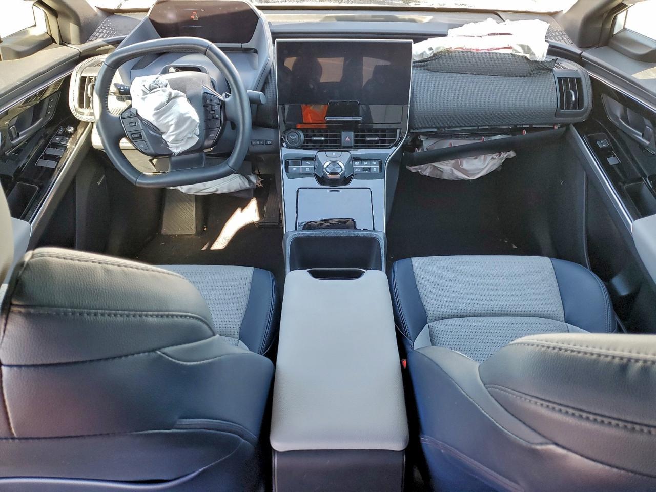 2024 SUBARU Solterra