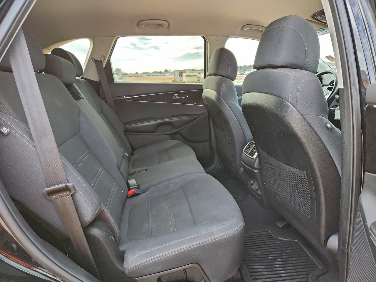 2017 KIA SORENTO