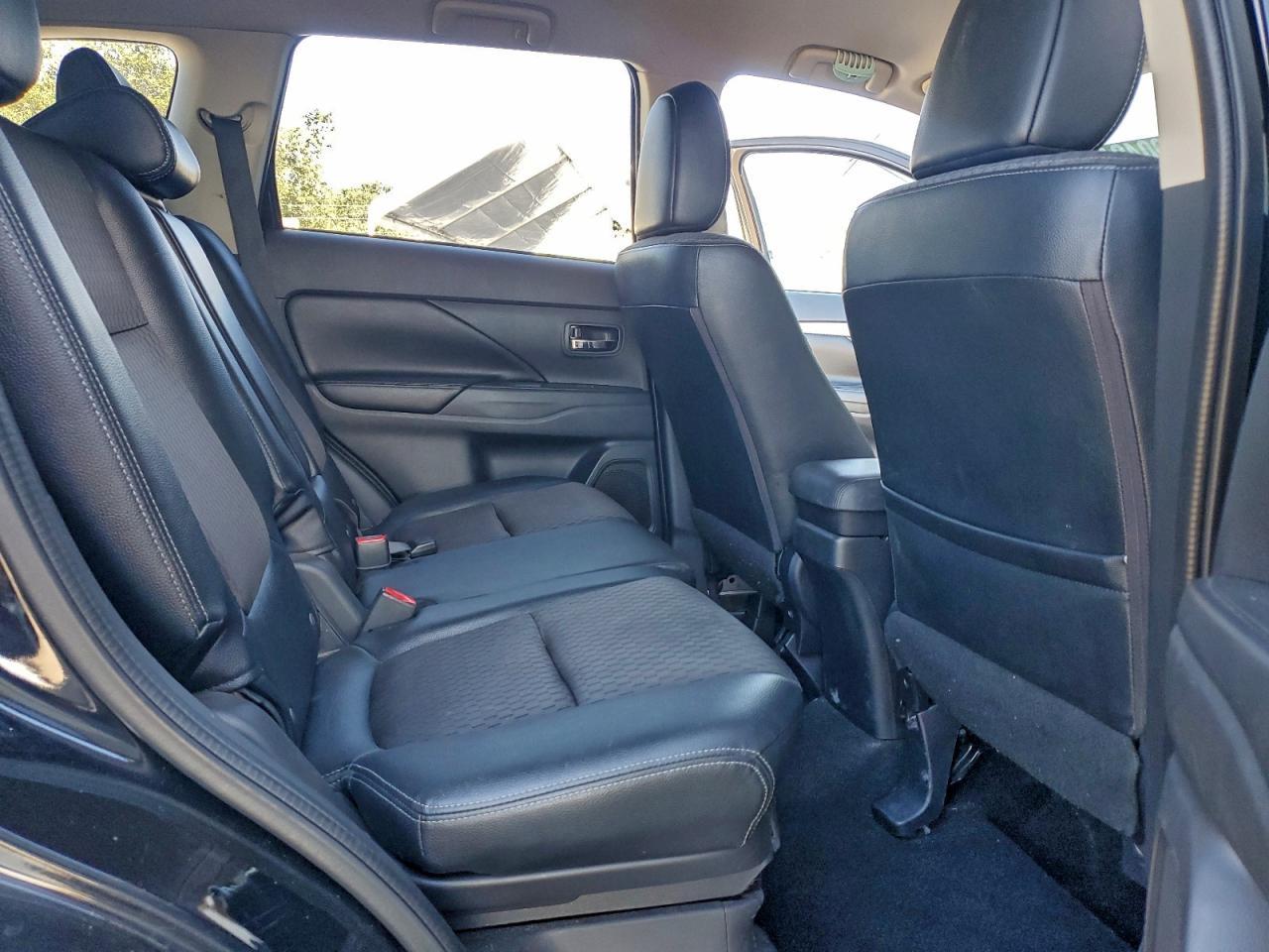 2015 MITSUBISHI outlander