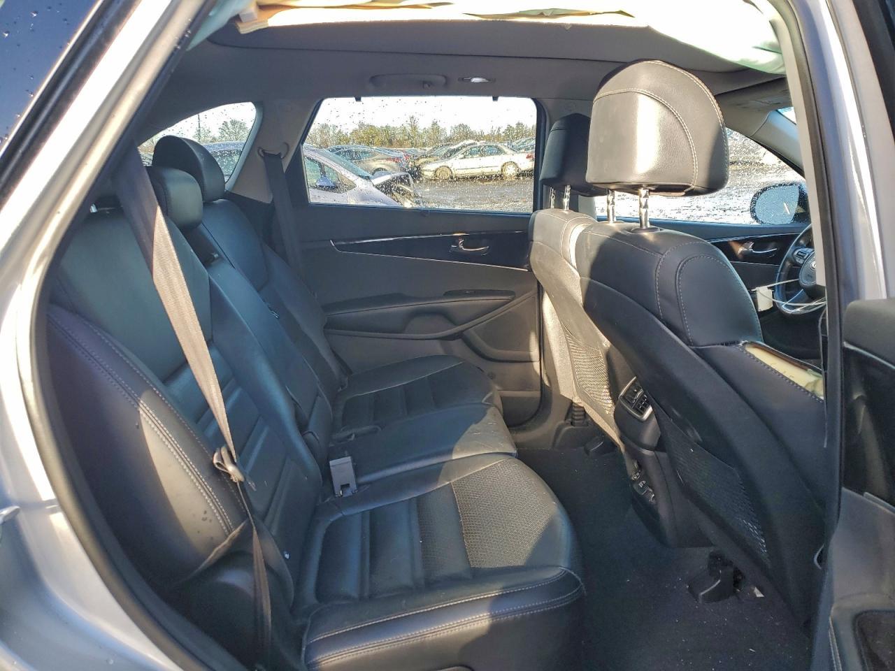 2017 KIA SORENTO