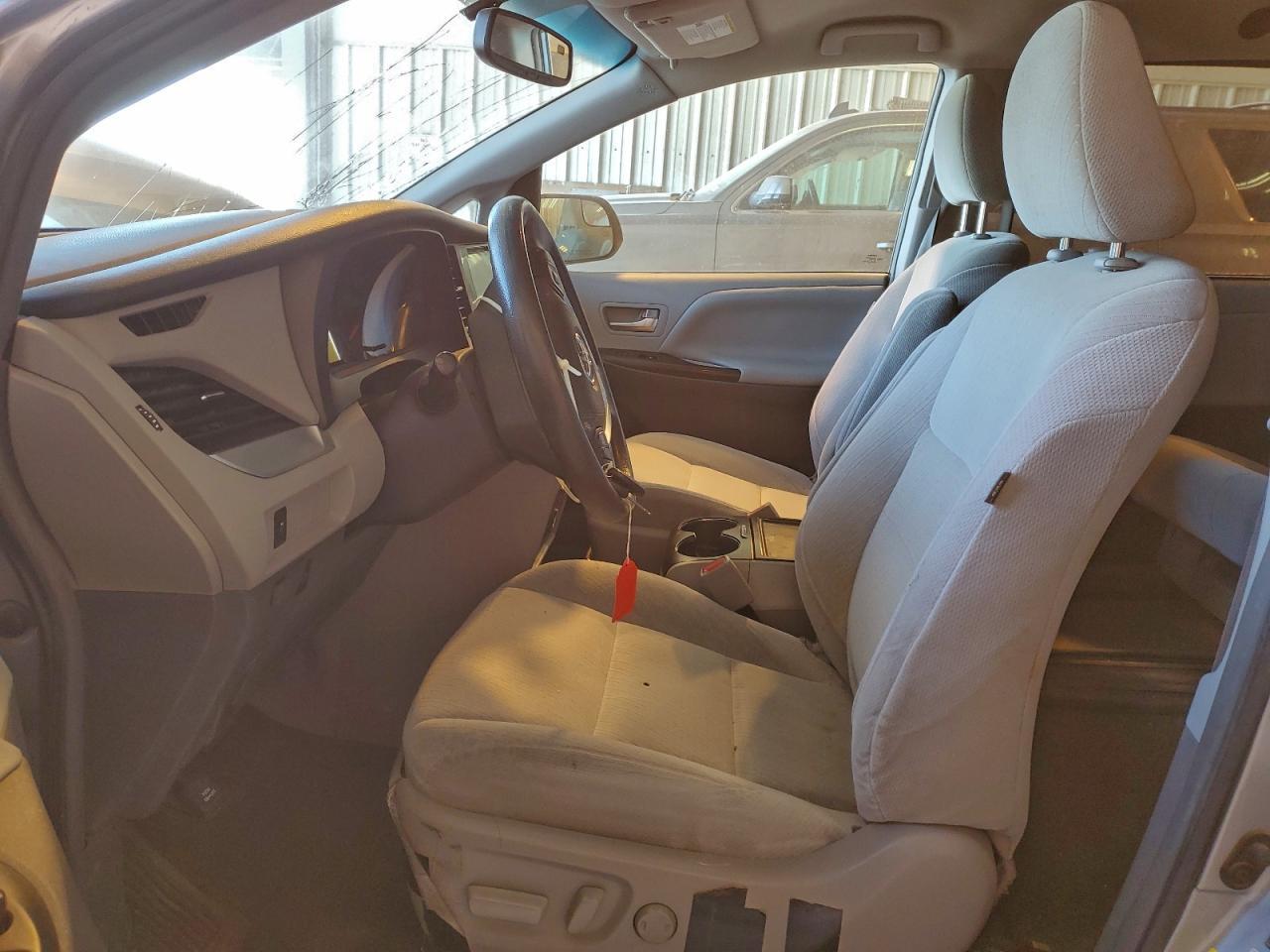 2017 TOYOTA SIENNA