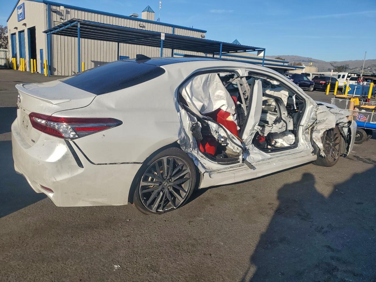 2019 TOYOTA CAMRY