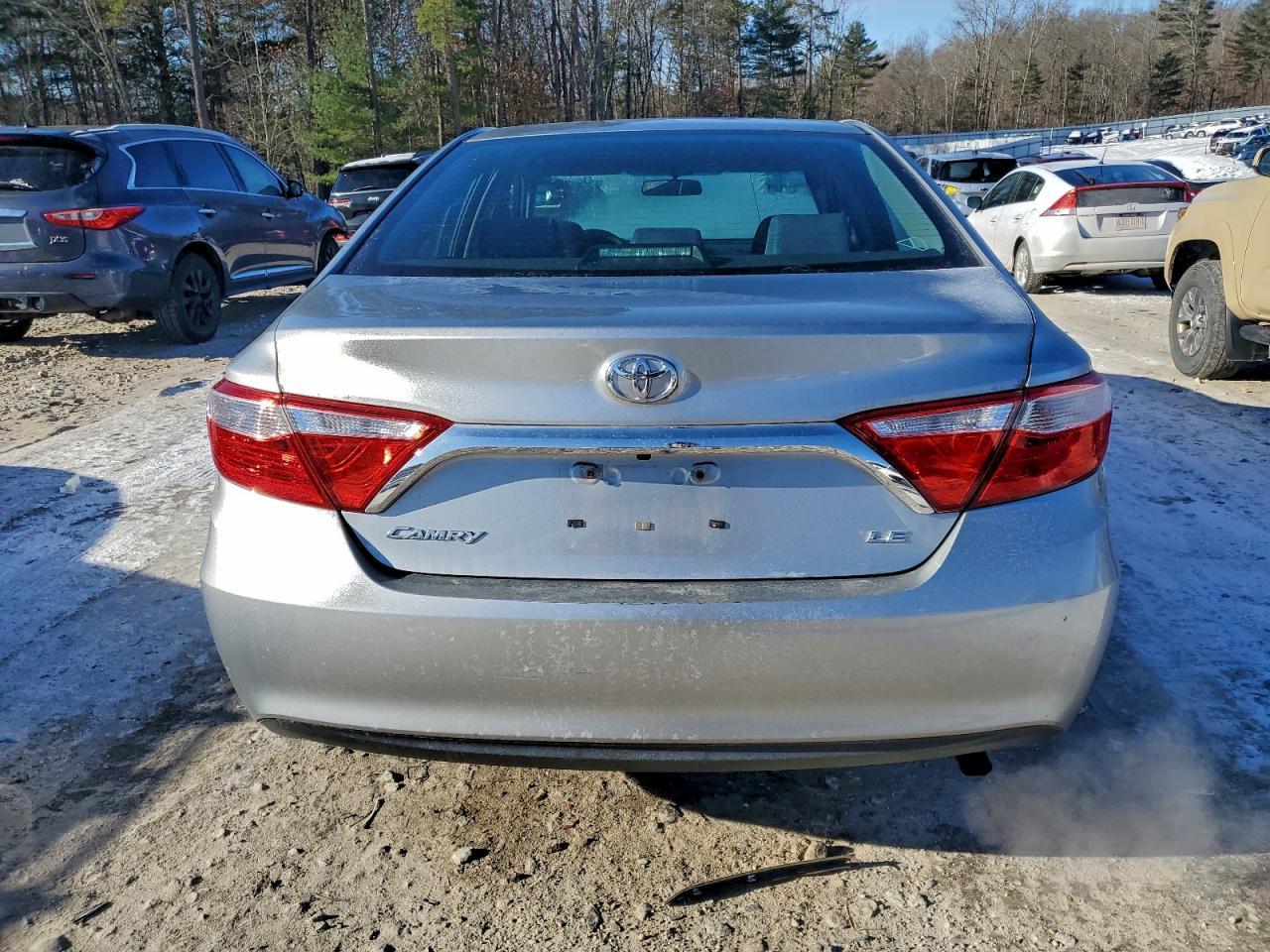2016 TOYOTA CAMRY
