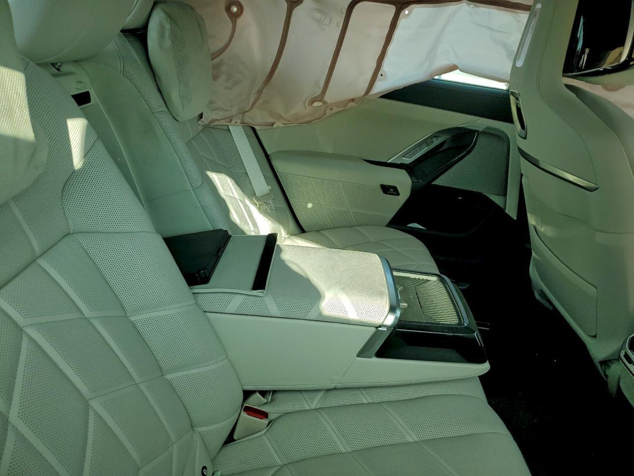 2024 BMW i7