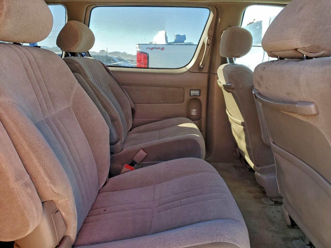 2002 TOYOTA SIENNA
