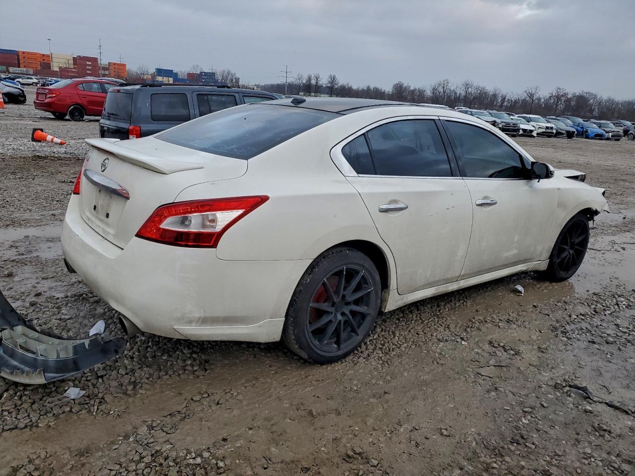 2010 NISSAN Maxima