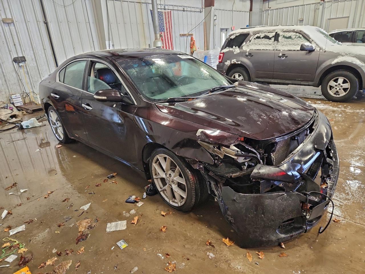 2011 NISSAN Maxima