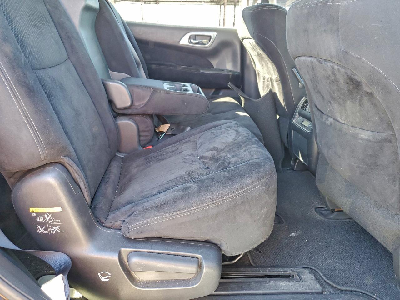 2016 NISSAN PATHFINDER