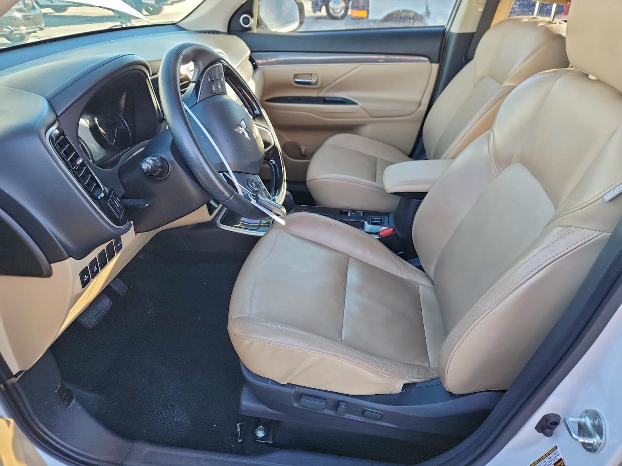 2020 MITSUBISHI outlander