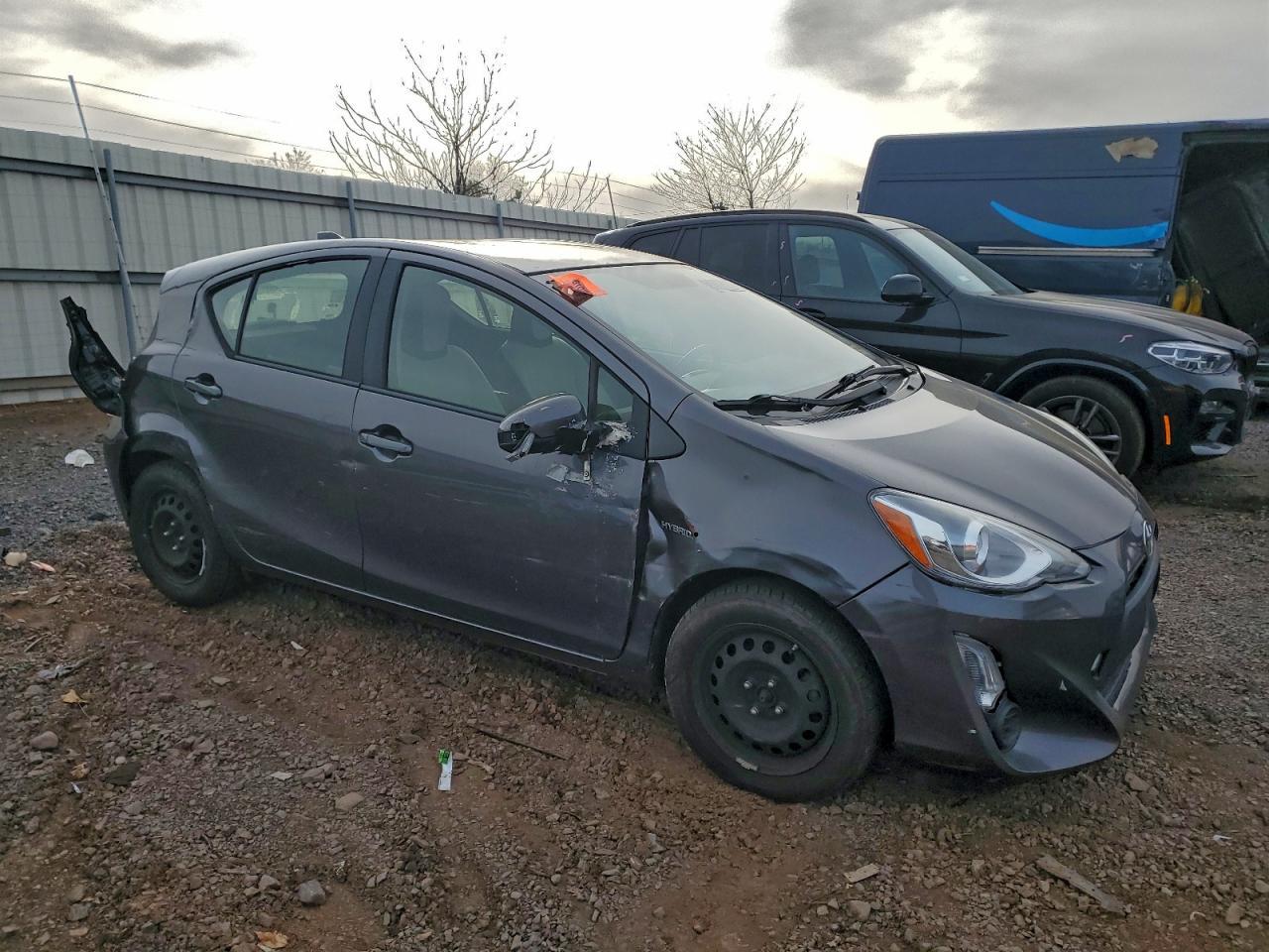 2015 TOYOTA Prius c
