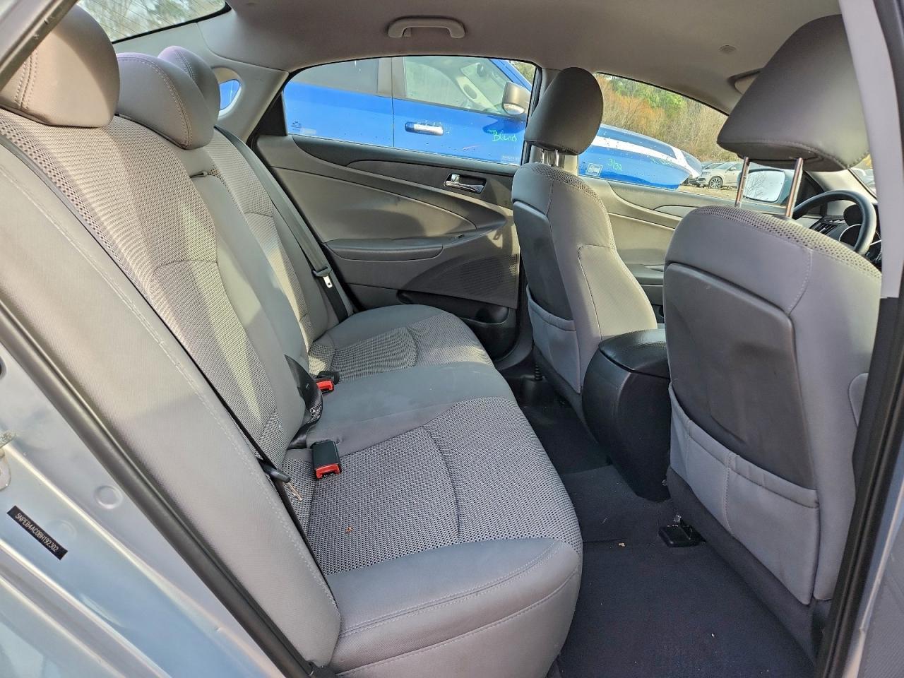 2011 HYUNDAI SONATA