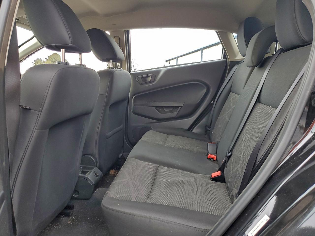2012 FORD Fiesta