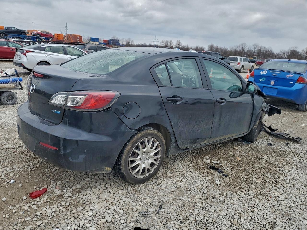 2013 MAZDA 3