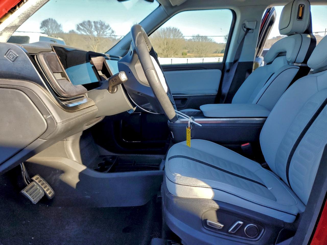 2023 RIVIAN R1t