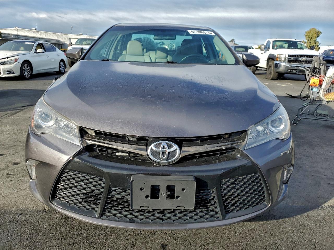 2017 TOYOTA CAMRY