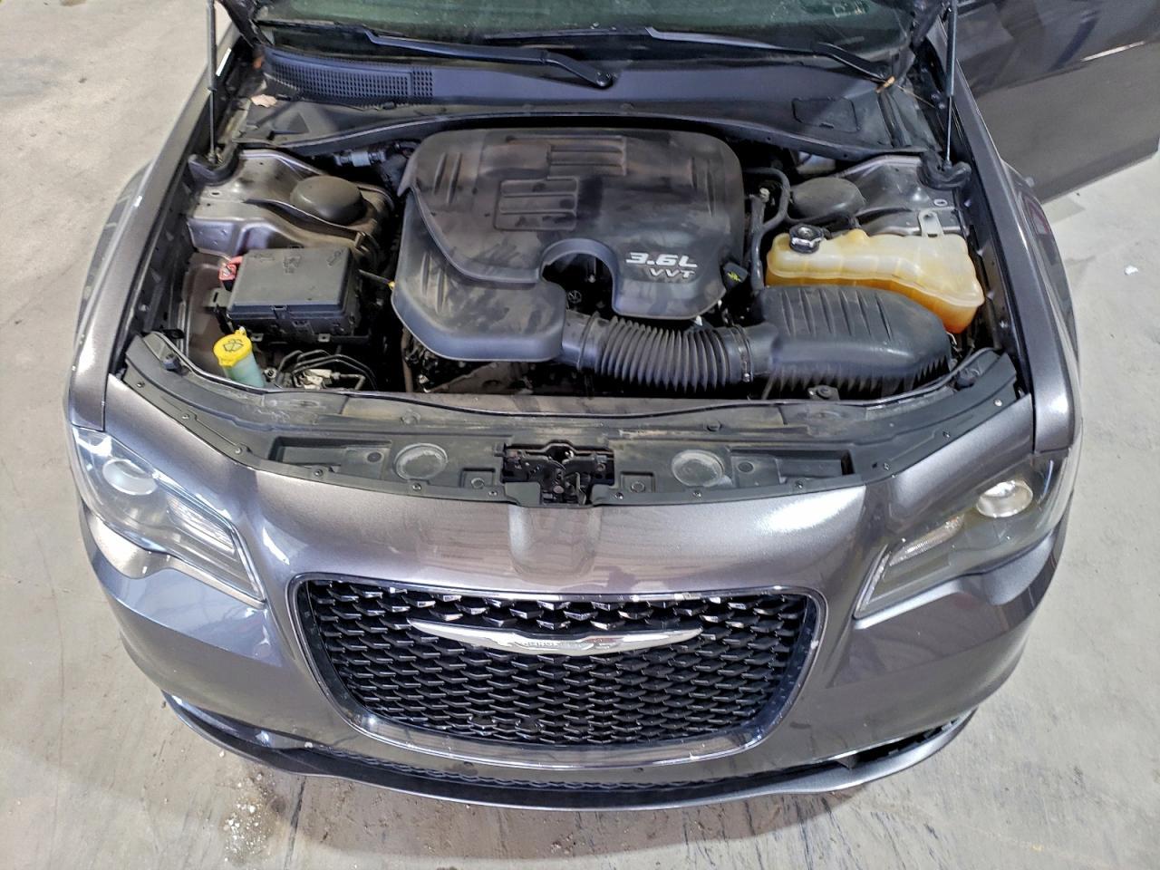 2019 CHRYSLER 300