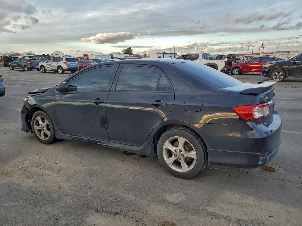 2013 TOYOTA COROLLA