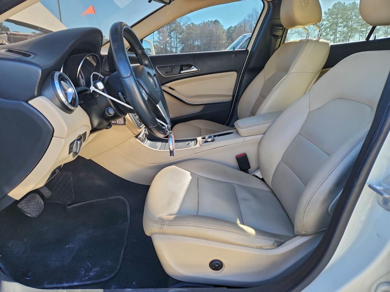 2015 MERCEDES-BENZ GLA-Class