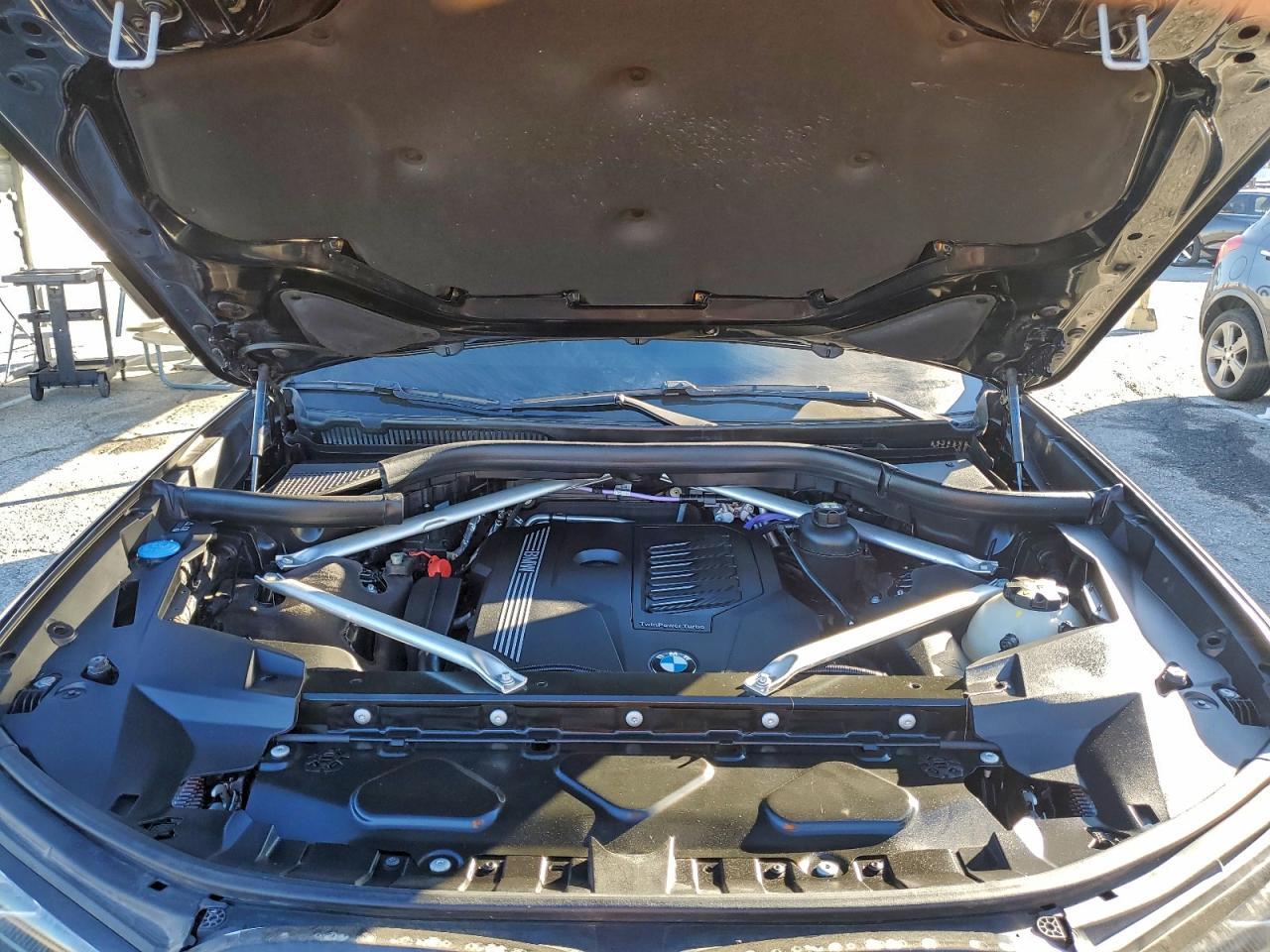 2021 BMW X7