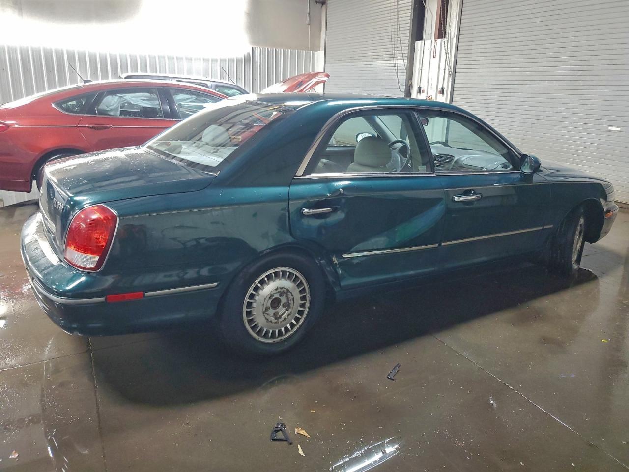 2001 HYUNDAI Xg