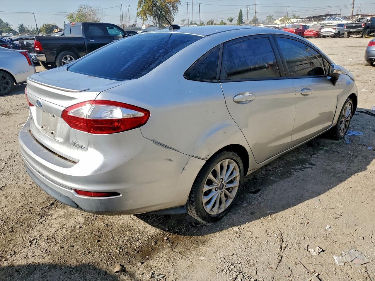 2014 FORD Fiesta