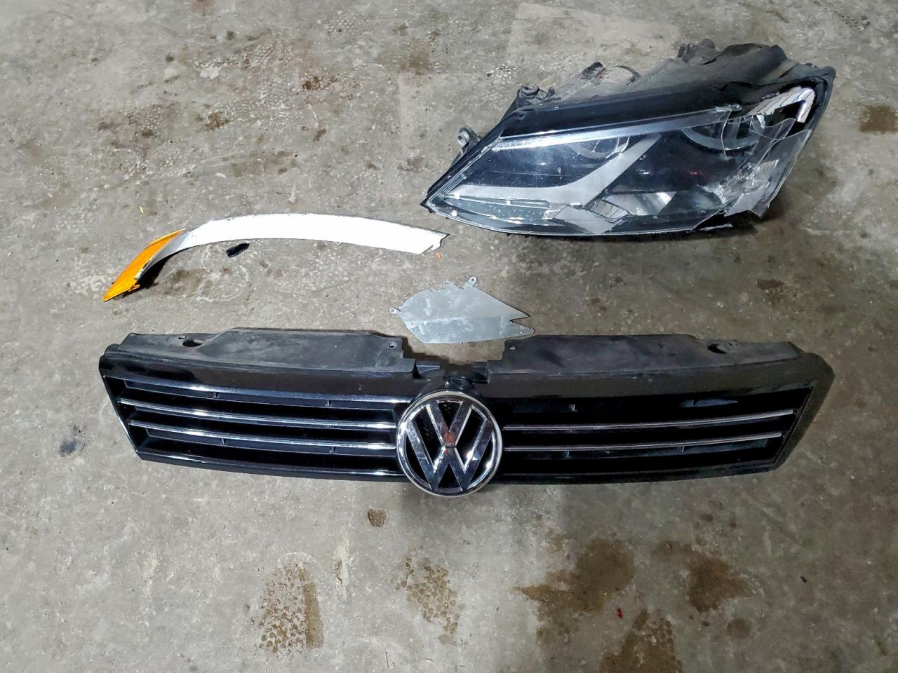 2013 VOLKSWAGEN JETTA