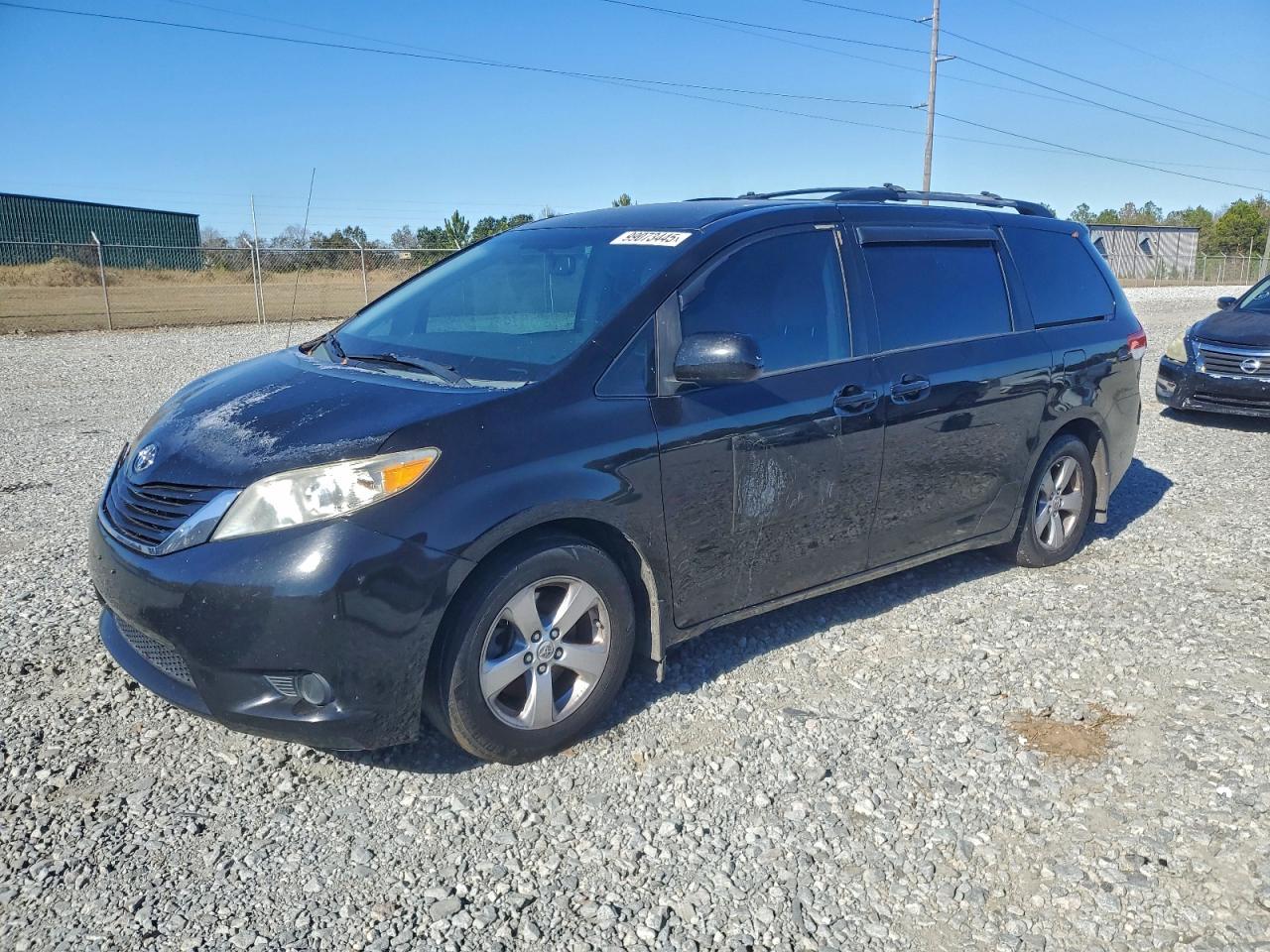 2014 TOYOTA SIENNA